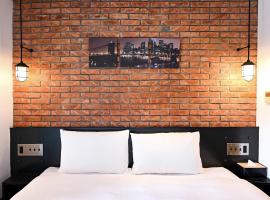 CHECK inn Taipei Songjiang, khách sạn ở Đài Bắc