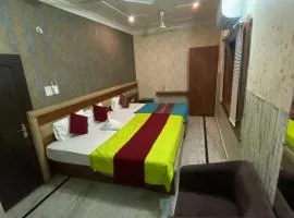 Soni's Mansion-800m from Khajuraho Temples