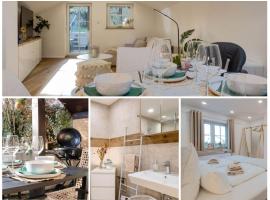 Alpenloft mit Garten & BBQ am Chiemsee by Dollop Living, hotel in Bernau am Chiemsee