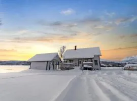 Stornes Gård Guesthouse