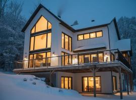 Chalet Oasis - Spa and Incredible view, hotel in Saint-Philémon