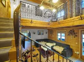 Alt Montafon Hotel Appartements by Pferd auf Wolke