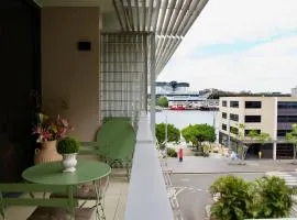 Modern Barangaroo Apartment with Waterfront Balcony Views
