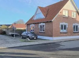 Nice Home In Thyholm With Wifi