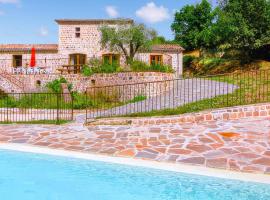 Amazing Home In St Cirgues De Prades, hotel i Jaujac