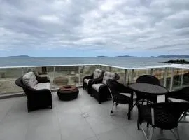 Cobertura frente mar - Nova, primeiro Aluguel!