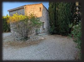 Le Mas des Condamines: Canet şehrinde bir otel