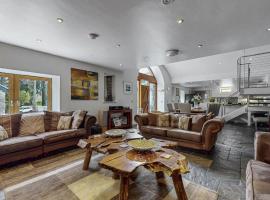 Finest Retreats - Mill House at Ormidale House, ξενοδοχείο σε Clachan of Glendaruel