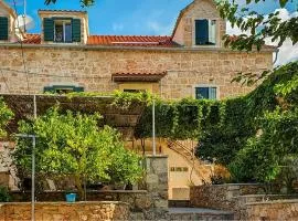 Pet Friendly Apartment In Bol With Wifi