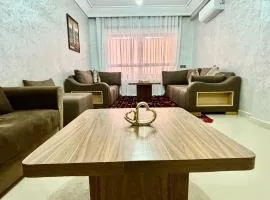 Charmant, terrasse intime, près du centre