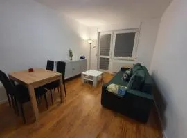 Nocleg Jakubskie Przedmieście 3 pokoje z balkonem