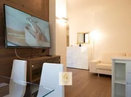 GoldenSuitesItaly Piazza Duomo Luxury Apartment 3