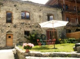 CASA-Salon Bella Ciao Suite pour 5 personnes, ξενοδοχείο σε Molines-en-Queyras