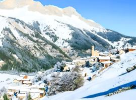 CASA-Suite La Bohème pour 5 personnes, hôtel à Molines-en-Queyras