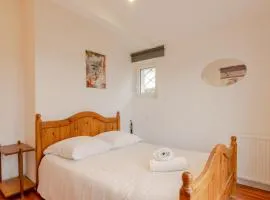 Villa Amistad - Chambre Chêne - Centre - parking - jardin - logement partagé -