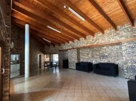 Spacious 7 bedroom house with pool and jacuzzi