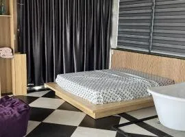 Rooftop villa hien dai 2 người