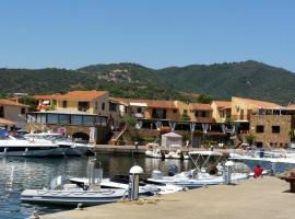 Appartamenti Village Ottiolu, hotel a Porto Ottiolu