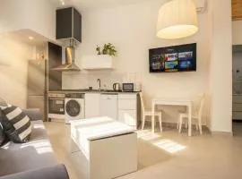 NEW Luxury and sunny 2BR apartment Premium Spot