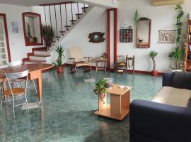 Woodpecker Backpacker Hostel, hotel en Herceg Novi