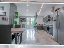 Alle Porte Del Centro - Guest House - Reggio Emilia - Ingresso Centro Storico - Parcheggio Gratuito