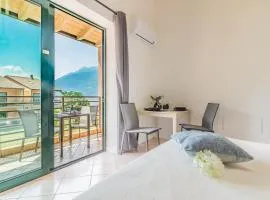 Monolocale con soppalco Brezza del lario by Varenna Holidays da 11 a 18 e da 28 a 35