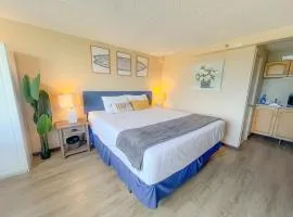 Happy Hawaiian Monarch Studio condo