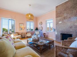 Saboia -Spacious Gorgeous Apartment, hotel in Monte Estoril