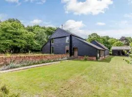 Colemans Farm Barn- Unique, Rustic & Peaceful Barn - Essex countryside