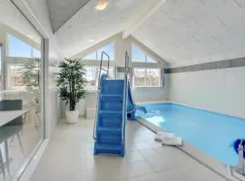 Cozy Home In Glesborg With Sauna