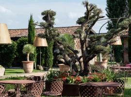 La Colombera Ristorante - Albergo, hotel v destinaci Castrezatto