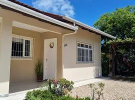 Casa para 7 Pessoas em Bombas 600 m da Praia