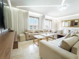 Luxury and Comfort, High-Speed Wi-Fi, Big Terrace, Pool