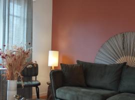 * LE CHAMARELLE * Hyper Centre Auray *, hotel in Auray