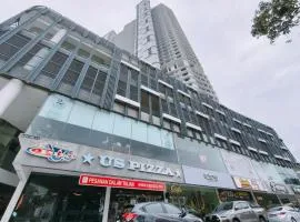 Landmark Seaview Cozy Family Suite with Balcony 6 Pax