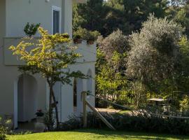 Rosmaris - Villa nel verde，位于滨海弗兰卡维拉的酒店