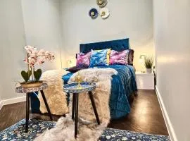 The Skyline 2 - London Heathrow Stunning Private Studio Apartment - Family Friendly & Fully Equipped