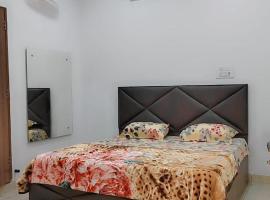 Hotel Apple, hotel v destinaci Barnāla