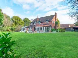 Sutherland House Modern & Elegant Home - Pass the Keys