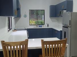 Casa Per Tutti - with hot water, Starlink, hotel a El Níspero