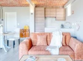 Stylish Nature Hideaway Cozy Apartment with View