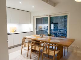 Glorious two-floor house, 4 bedrooms, sauna, park, hotel a Ilola