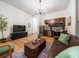 The Library, hotel in Sedalia