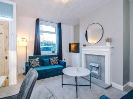 Presented by LTJ PrimeKey Properties - NEW! 4 Bed plus Sofa Bed, Perfect for Contractors，位于圣海伦斯的酒店