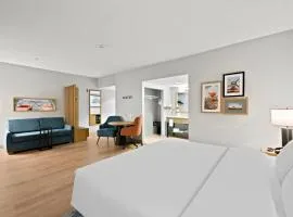 Hampton Inn & Suites Lancaster