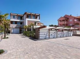 Awesome Apartment In Vodice With Wifi