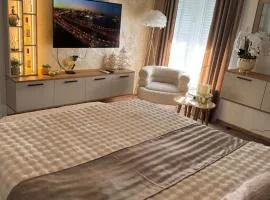 SpaNish FoROOM 1