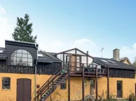 2 Bedroom Cozy Apartment In Hundested