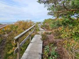 Amazing Home In Gressvik With Wifi