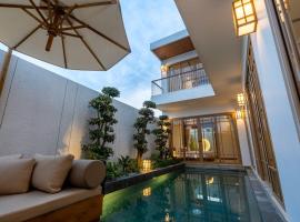 Villa Amura - Modern Japanese Luxury Villa Overlooking the Sea in Cemagi, Hotel in Cemagi